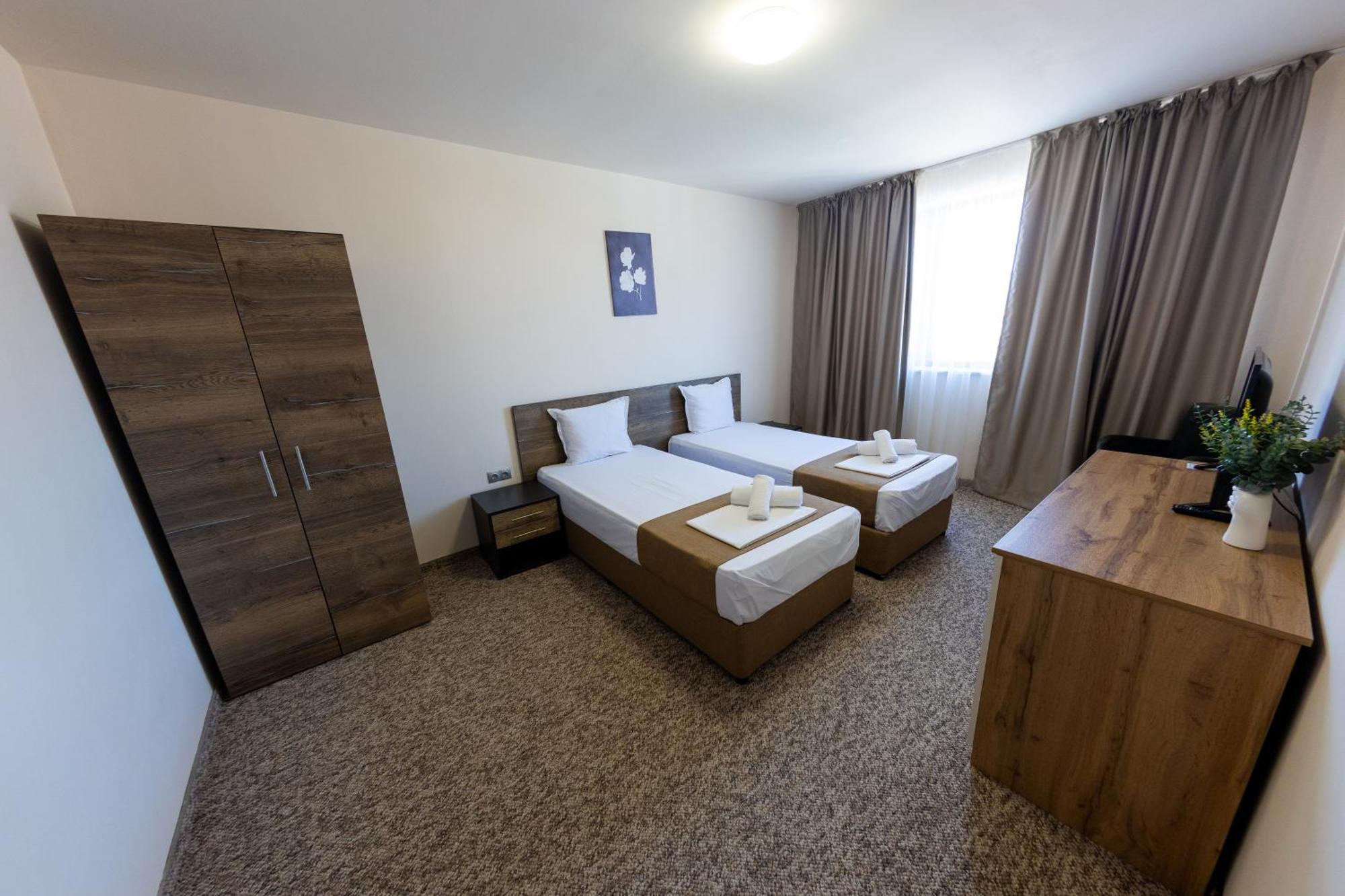 City Plaza Botevgrad Eksteriør billede