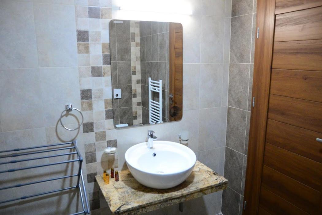 City Plaza Botevgrad Eksteriør billede